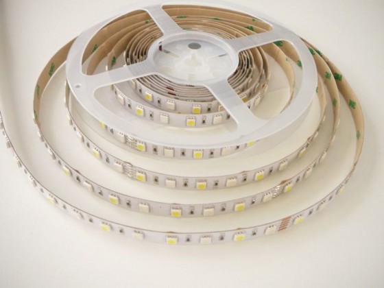TL-LED szalag 14,4W/m 24V RGB+CW hideg fehér IP20