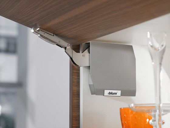 K-BLUM 20K2E00T Aventos HK-S erős, Tip-on, dugattyú nélkül, szürke