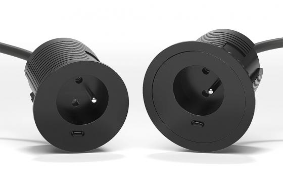 VersaTag 1x 230V, 1x USB-C, fekete