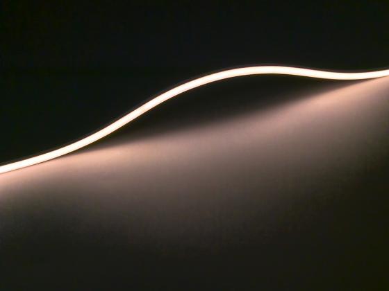 StrongLumio LED szalag neon 4x10 mm „T” alakú, 168 LED/m meleg fehér