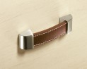 HETTICH 9113454 fogantyú Agliano 142/128 mm barna bőr/nemesacél imitáció